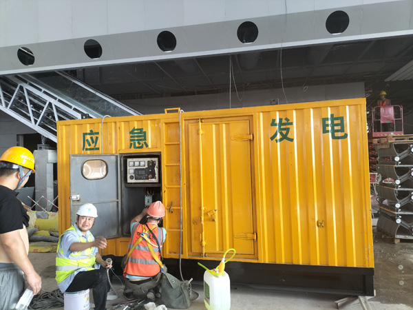 顺河回族怎样判断空气滤清器是否需要更换？